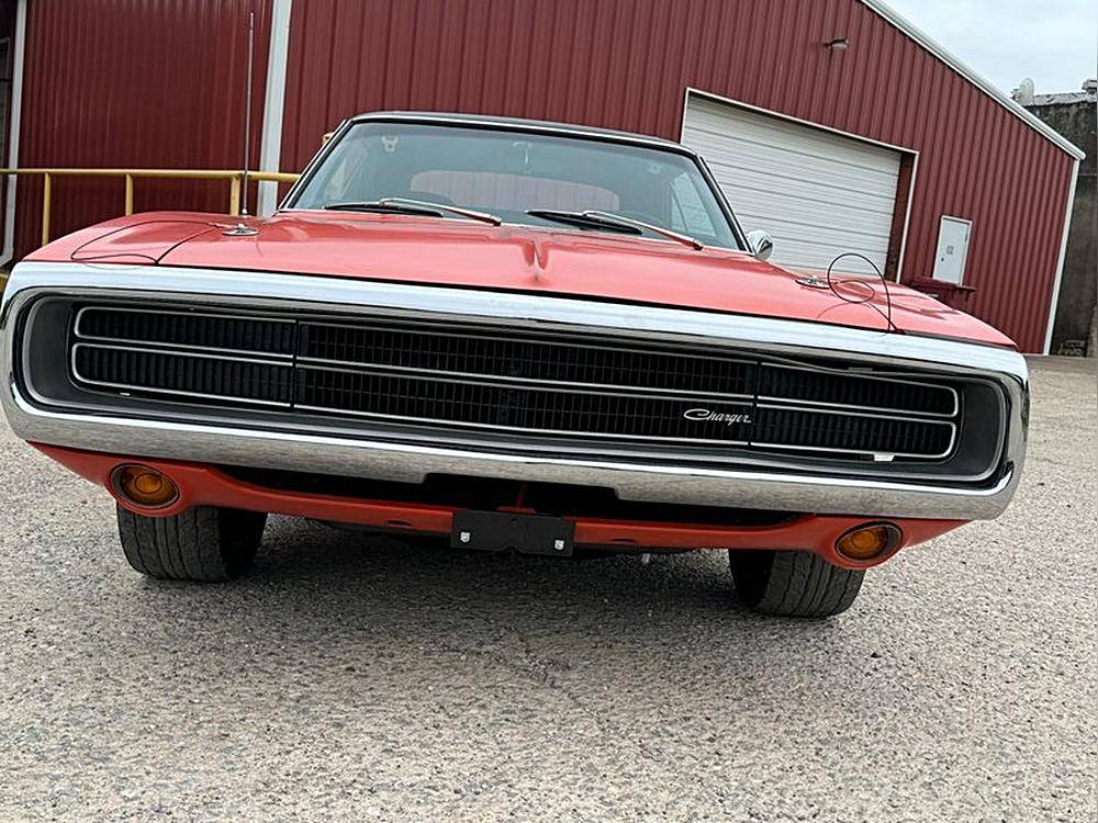 Dodge-Charger-rt-1970-custom-7
