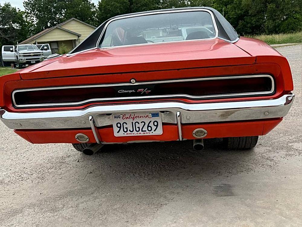 Dodge-Charger-rt-1970-custom-8