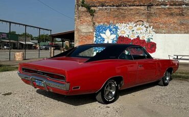Dodge-Charger-rt-1970-red-2