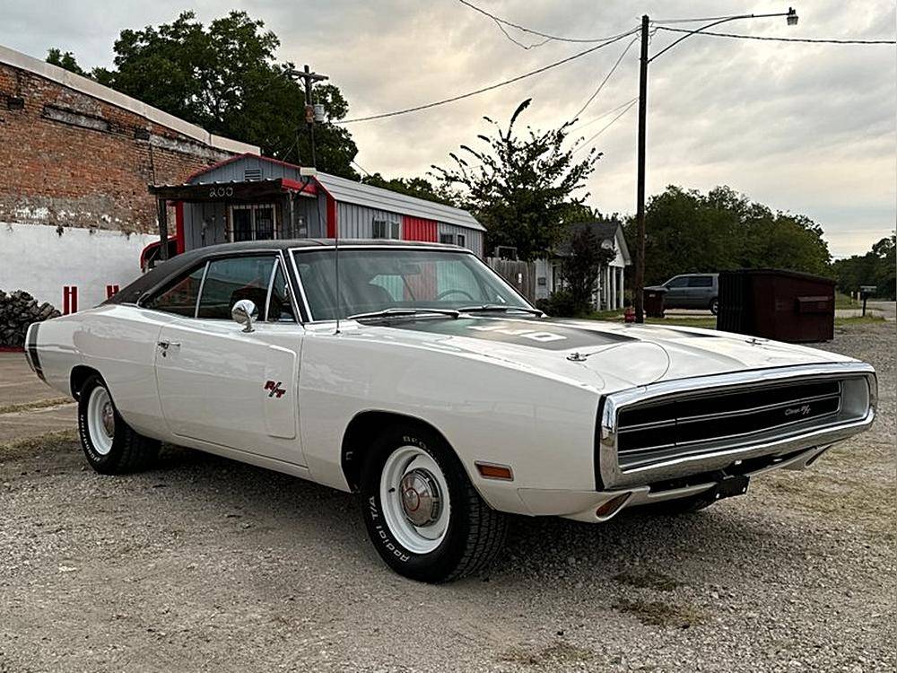 Dodge-Charger-rt-1970-white-1