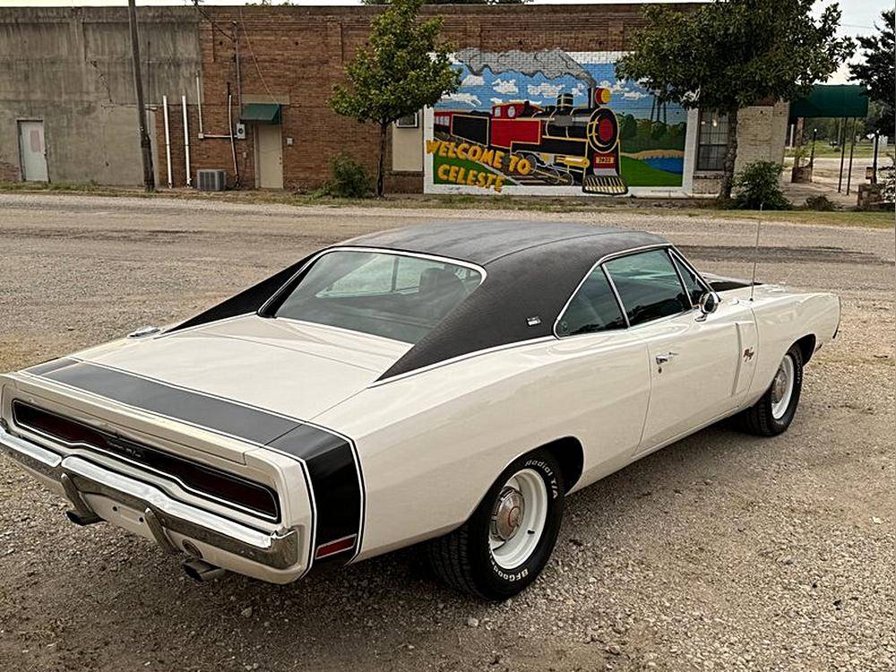Dodge-Charger-rt-1970-white-2