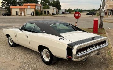 Dodge-Charger-rt-1970-white-3