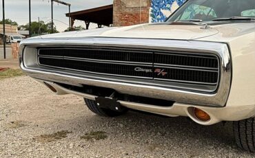 Dodge-Charger-rt-1970-white-4