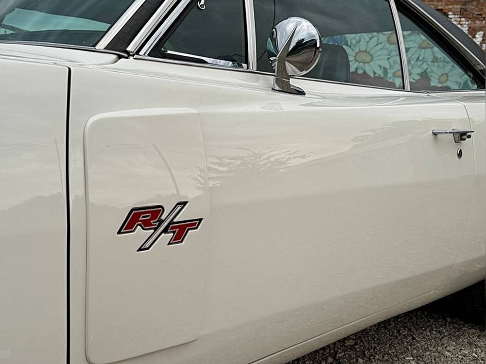 Dodge-Charger-rt-1970-white-9