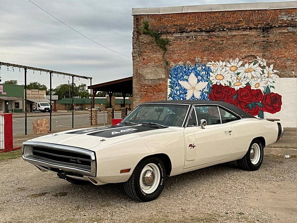 Dodge-Charger-rt-1970-white