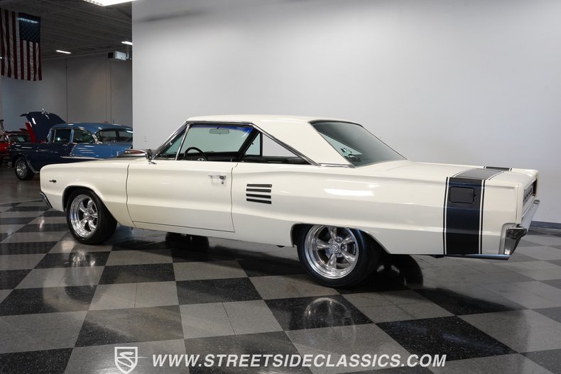 Dodge-Coronet-1966-Cream-Black-10