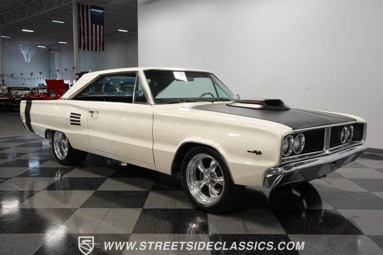 Dodge-Coronet-1966-Cream-Black-20