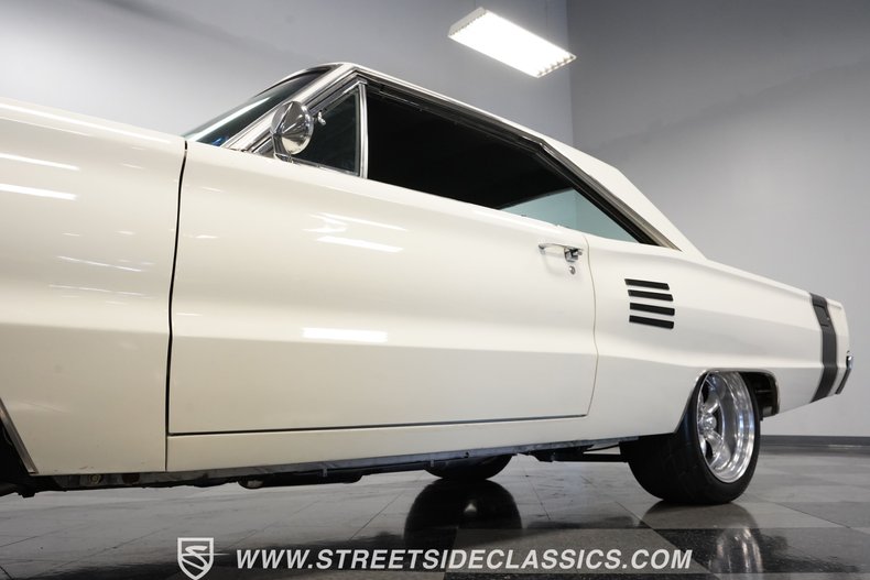 Dodge-Coronet-1966-Cream-Black-26