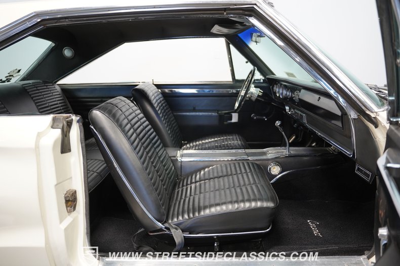 Dodge-Coronet-1966-Cream-Black-46