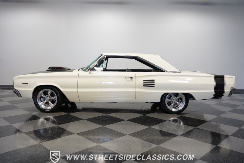 Dodge-Coronet-1966-Cream-Black-9