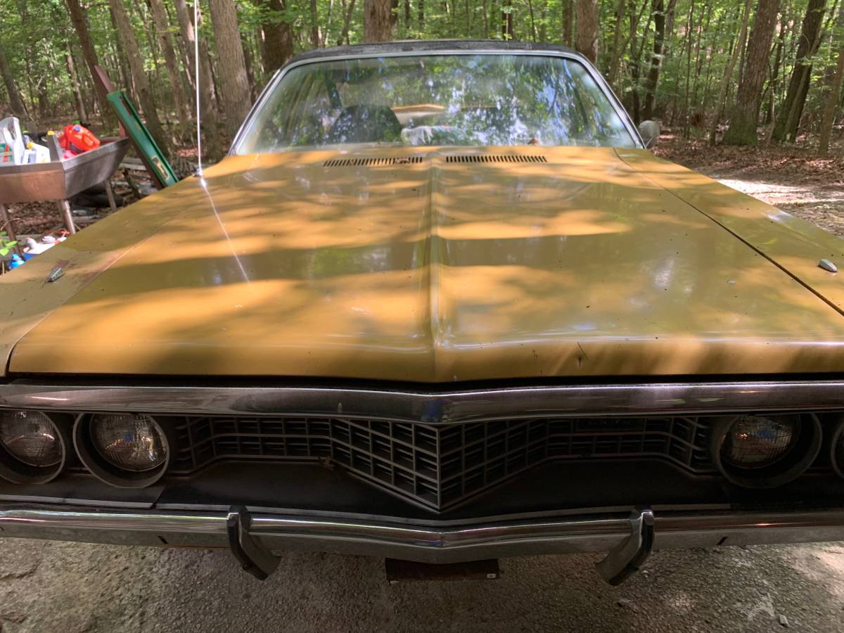 Dodge-Coronet-1972-brown