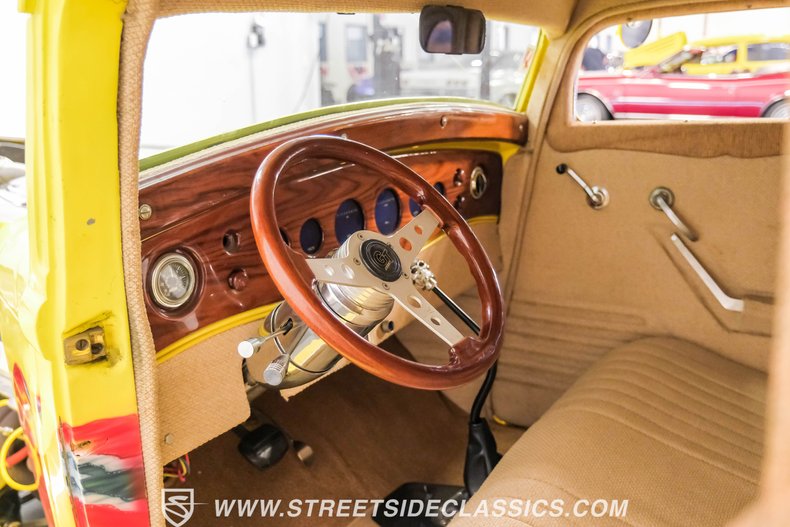 Dodge-Coupe-1933-Yellow-Tan-2