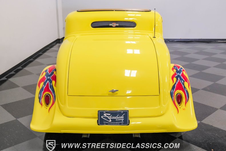 Dodge-Coupe-1933-Yellow-Tan-39