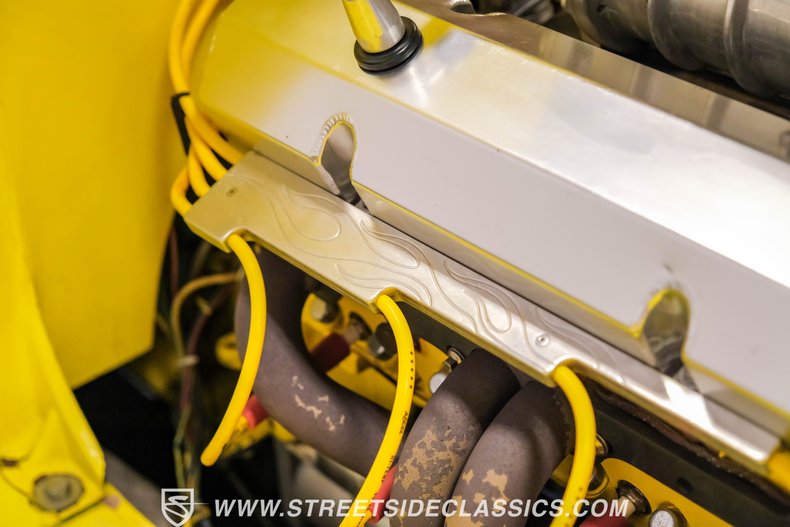 Dodge-Coupe-1933-Yellow-Tan-45