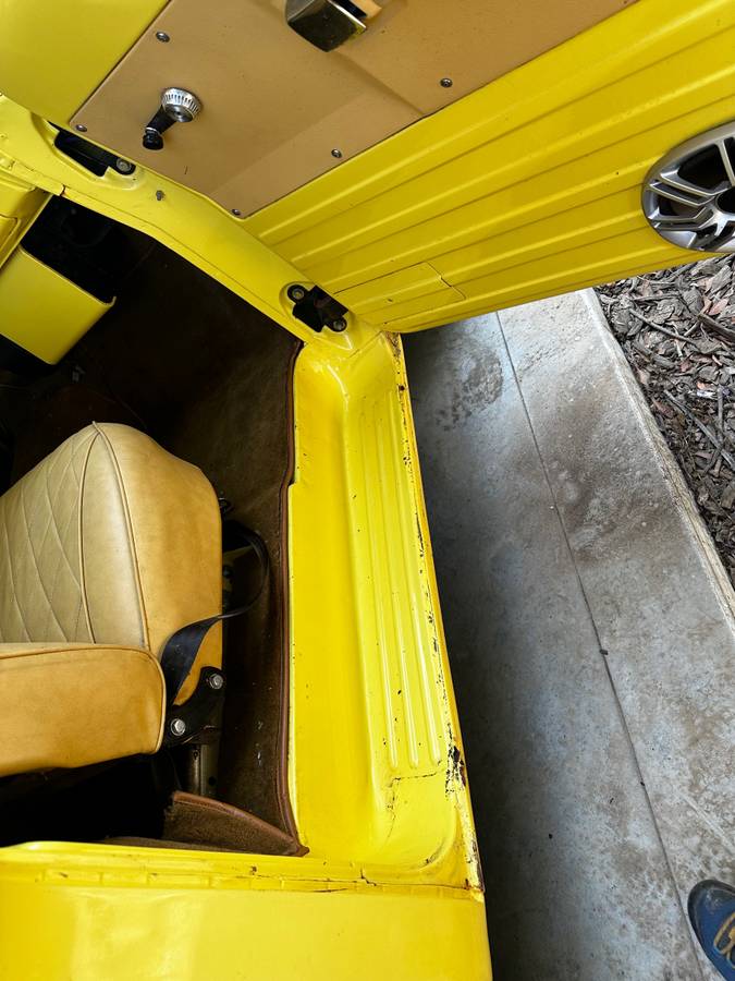 Dodge-D100-1968-yellow-1
