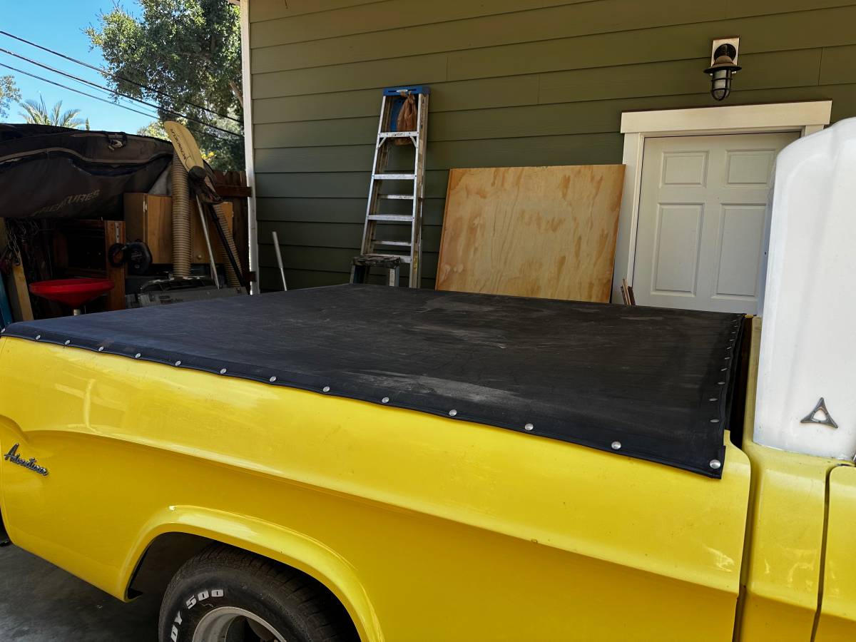 Dodge-D100-1968-yellow-18