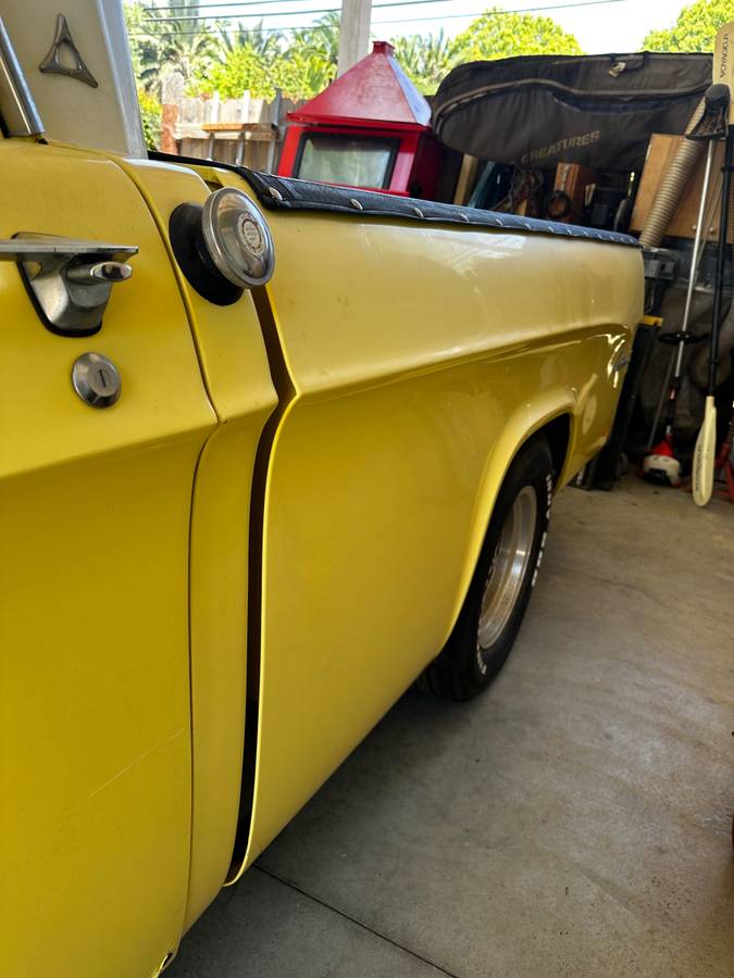 Dodge-D100-1968-yellow-21