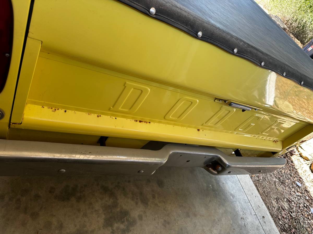 Dodge-D100-1968-yellow-3