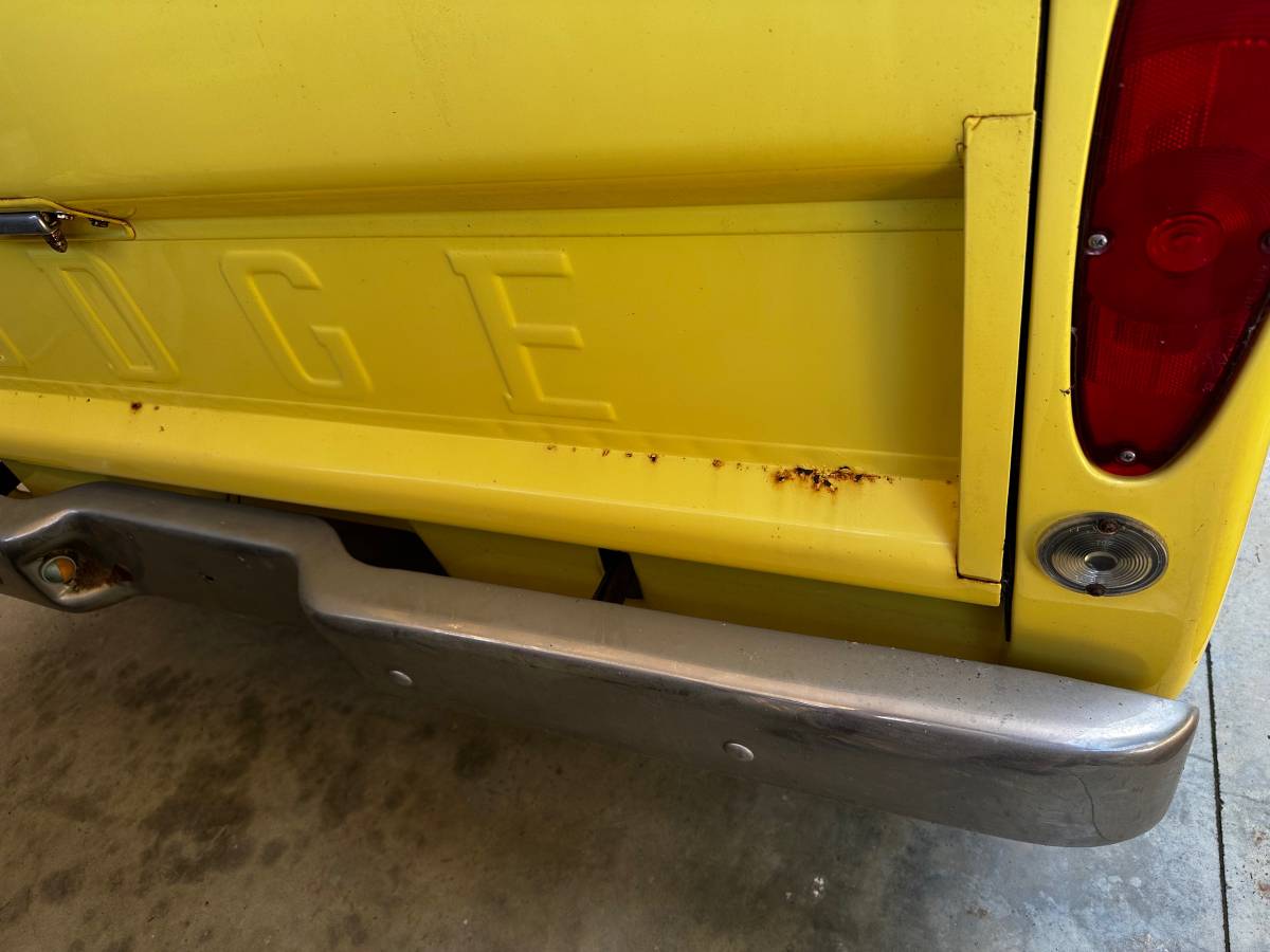 Dodge-D100-1968-yellow-4