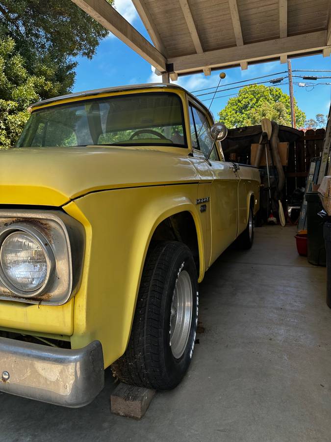 Dodge-D100-1968-yellow