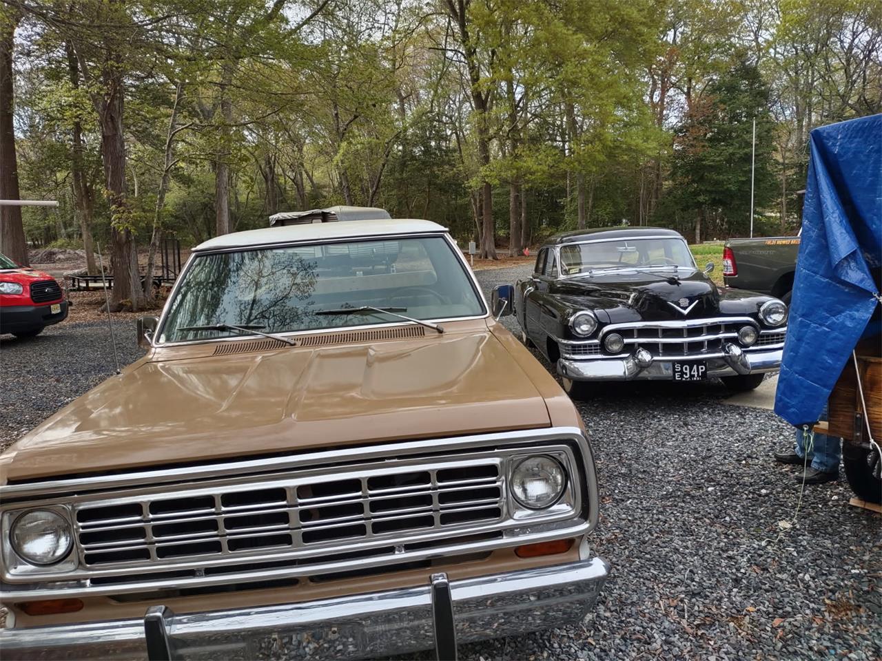 Dodge-D100-1972-Tan-and-white-Tan-2