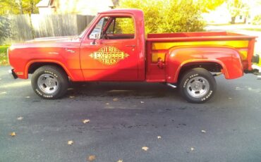 Dodge-D100-1975-red-4