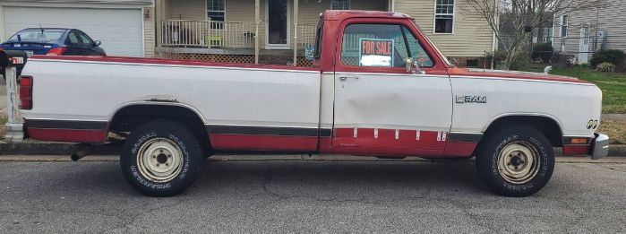 Dodge-D100-1988-1