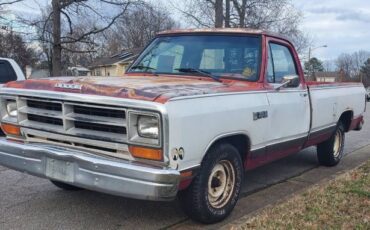 Dodge-D100-1988