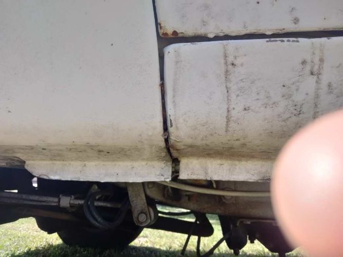Dodge-D150-1985-White-5