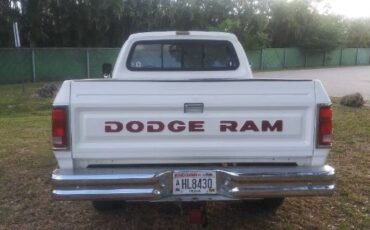Dodge-D150-1985-White-6