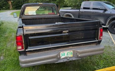 Dodge-D150-1987-black-4