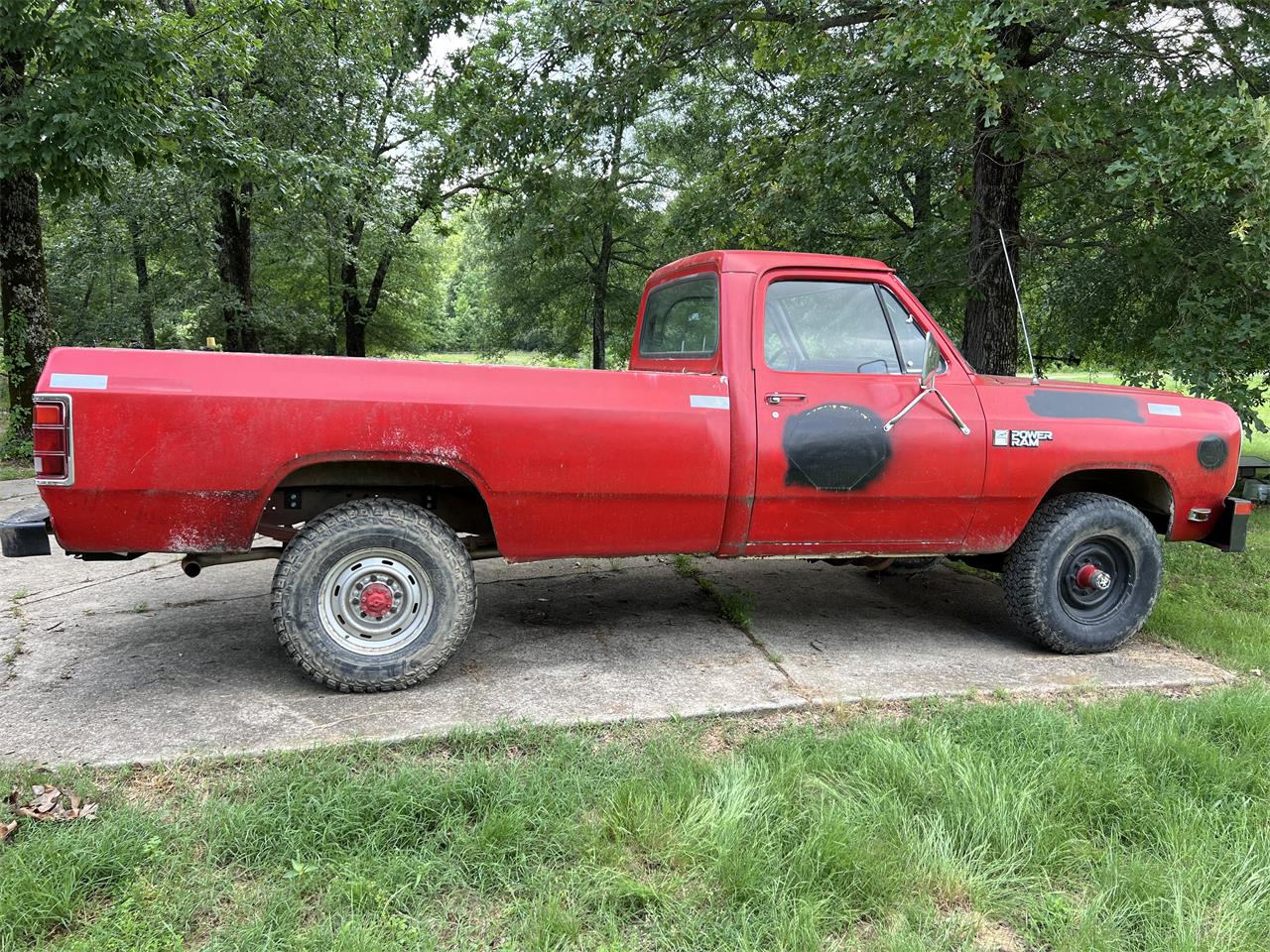 Dodge-D250-1984-Red-Beige-2