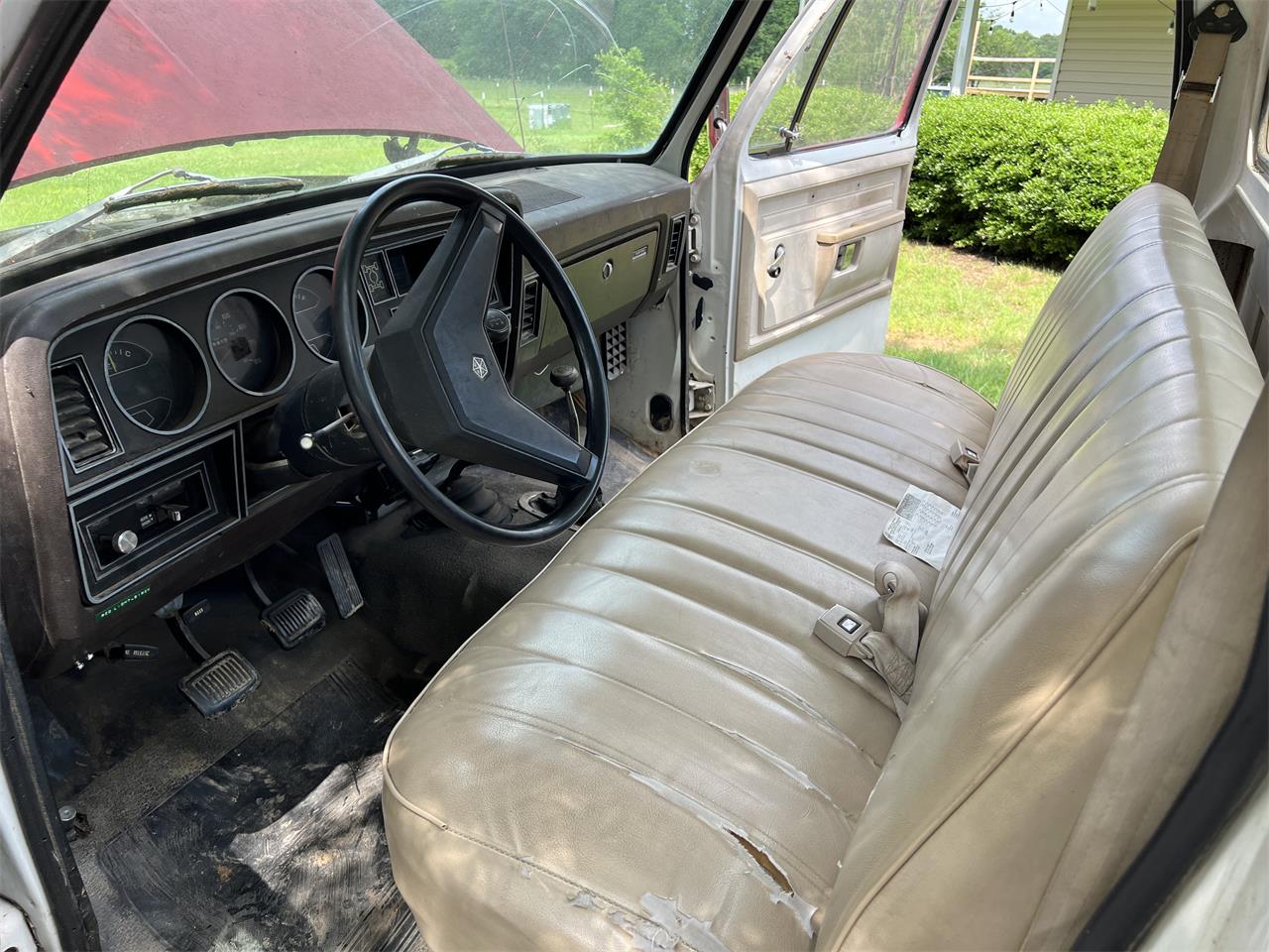 Dodge-D250-1984-Red-Beige-5