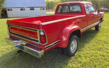 Dodge-D300-1979-Red-Gray-3