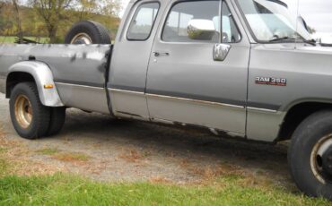 Dodge-D350-diesel-1993