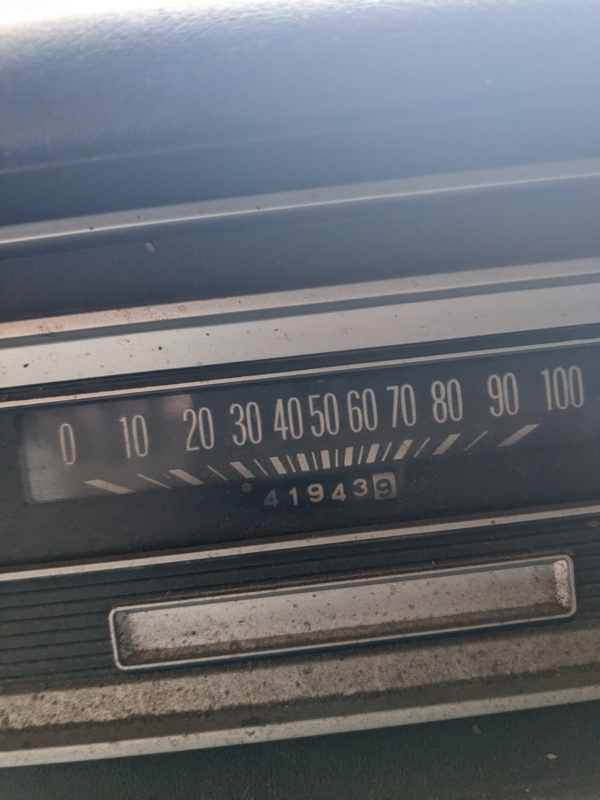 Dodge-D600-1972-2-ton-truck-4