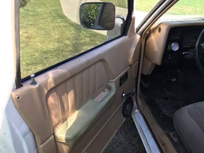 Dodge-Dakota-1987-White-Brown-7