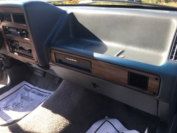 Dodge-Dakota-1993-Silver-Gray-7