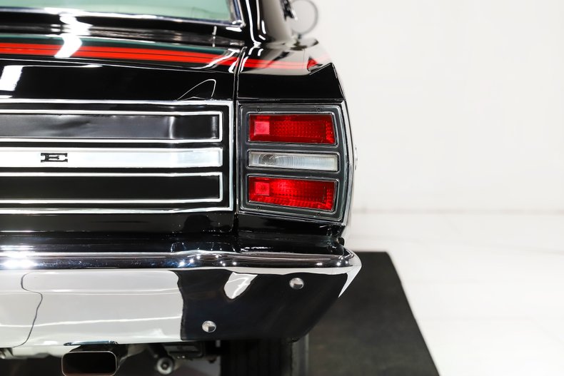 Dodge-Dart-1968-Formal-Black-Pearl-White-37