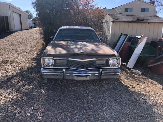 Dodge-Dart-1975-14