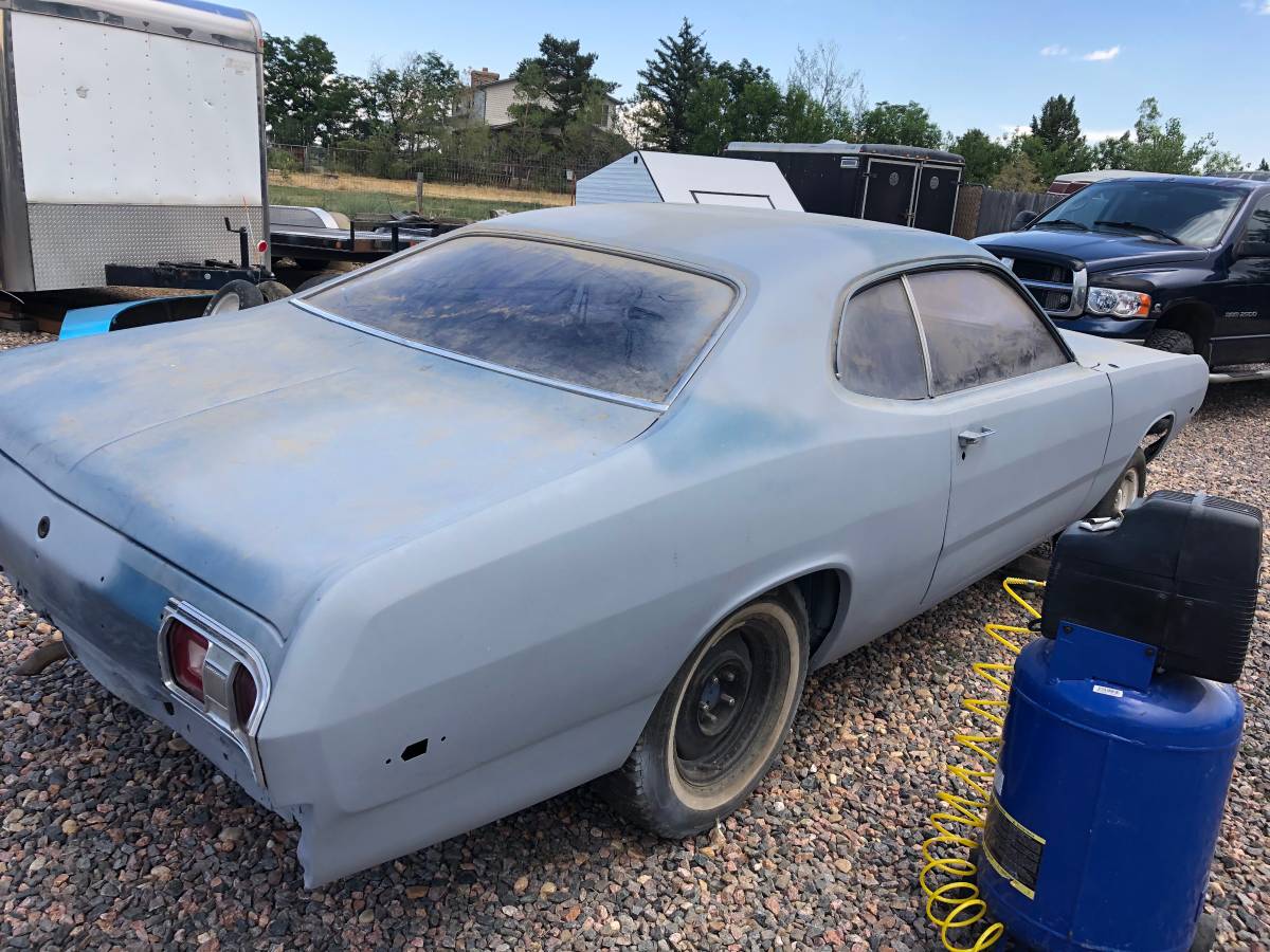 Dodge-Dart-1975-blue-4