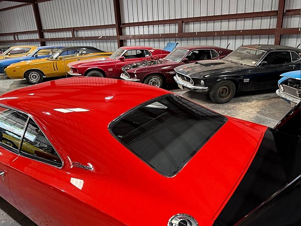 Dodge-Daytona-1969-red-12