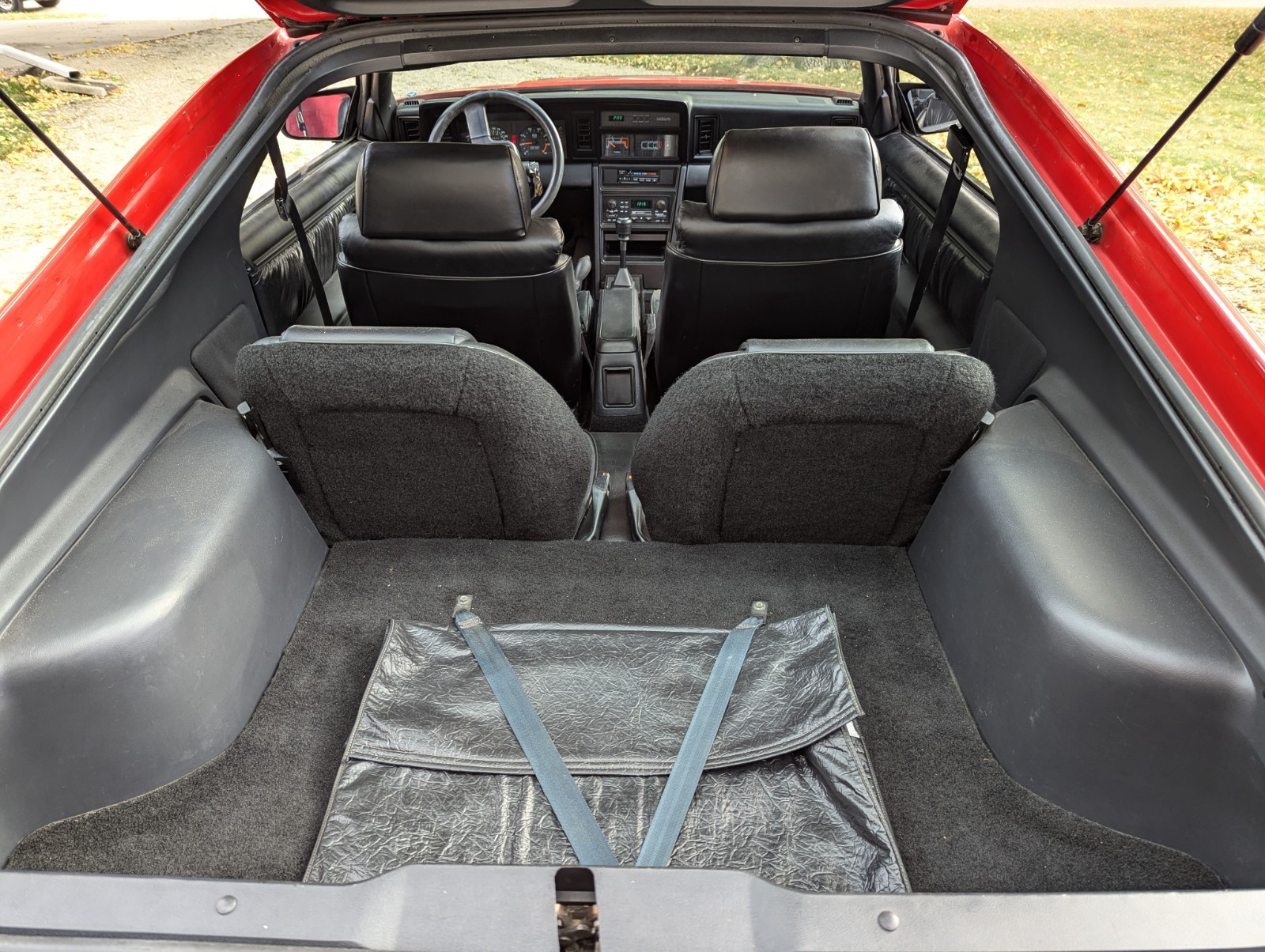 Dodge-Daytona-1986-Hatchback-10