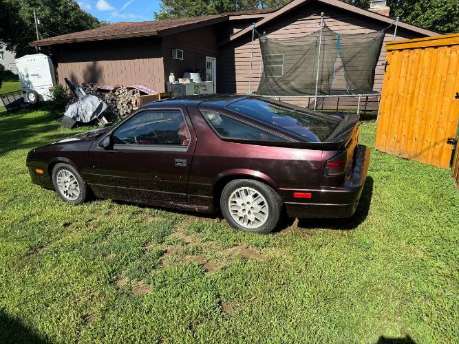 Dodge-Daytona-1988-Purple-1