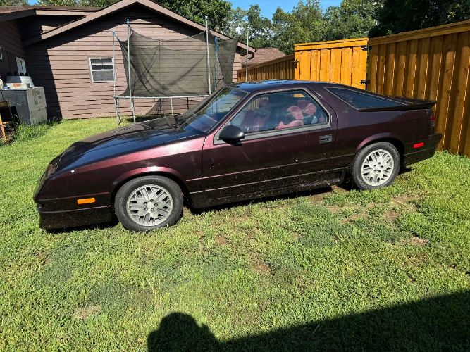 Dodge-Daytona-1988-Purple-3