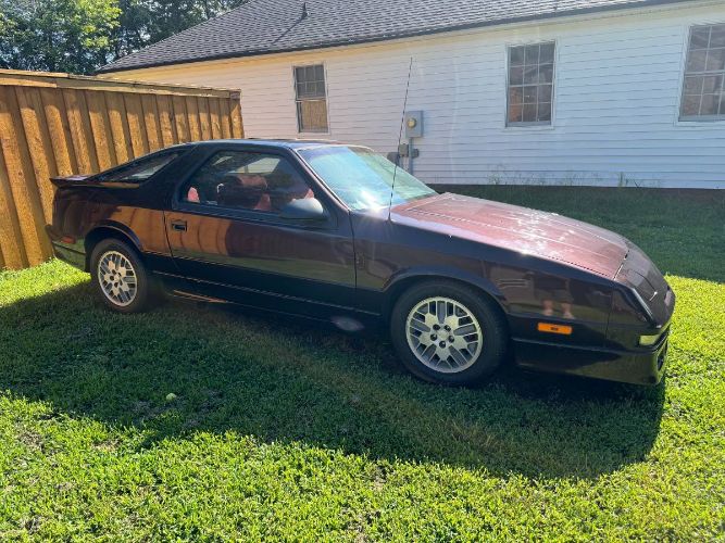 Dodge-Daytona-1988-Purple-7