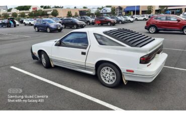 Dodge-Daytona-1989-White-Maroon-2