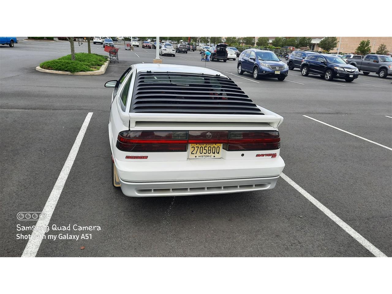 Dodge-Daytona-1989-White-Maroon-3