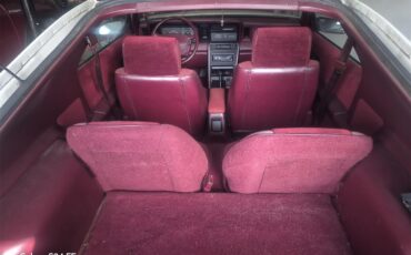 Dodge-Daytona-1989-White-Maroon-5