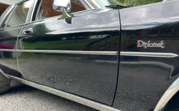Dodge-Diplomat-1983-Black-3